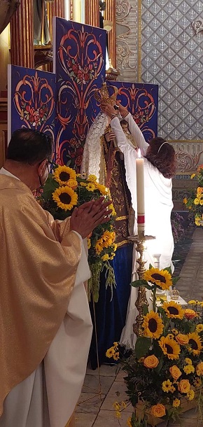 Coronación a la Virgen del Carmen.