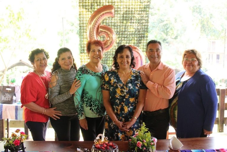 Lety Murrieta, Paty Ramírez, Bety Suárez, Tere Cuevas, Alfredo Guiot y Elia Tejeda.