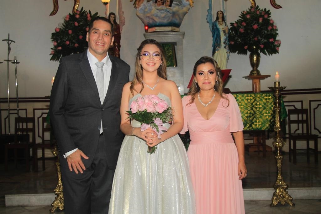 quinceañera recortada