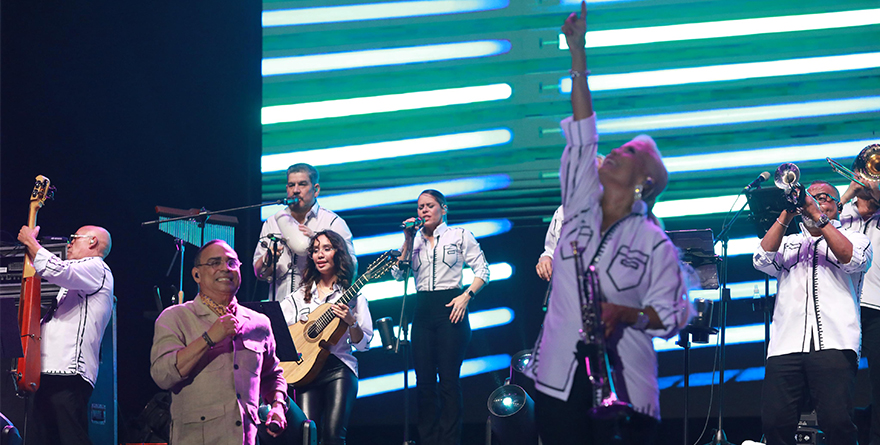 GILBERTO SANTA ROSA