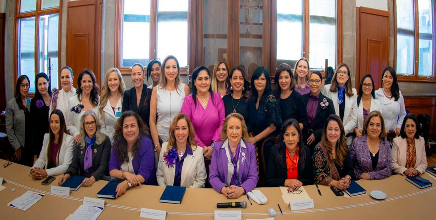 NO DEBEMOS APAGAR NUESTRA VOZ, MIENTRAS EXISTAN MUJERES VIOLENTADAS EN EL MUNDO: YASMÍN ESQUIVEL