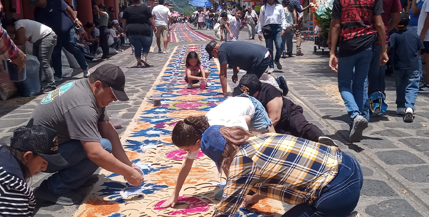 33 AÑOS DE TRADICIÓN LAS ALFOMBRAS DE XICO