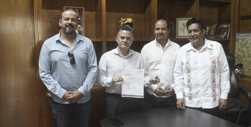 ENTREGAN EXPEDIENTE TÉCNICO DE COATEPEC