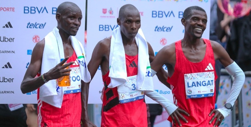 DOMINA KENIANO MEDIO MARATÓN DE LA CIUDAD DE MÉXIC0 2025