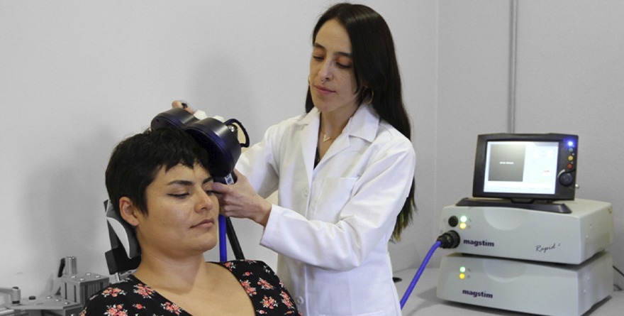 EN LA UNAM, ESTIMULACIÓN MAGNÉTICA PARA TRATAR ADICCIÓN AL ALCOHOL