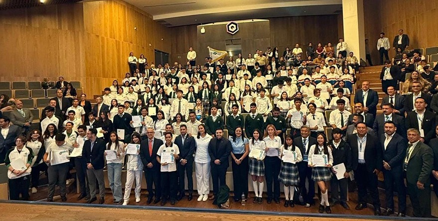 ESTUDIANTES DE CONALEP RECONOCIDOS POR EXCELENCIA ACADÉMICA Y DEPORTIVA