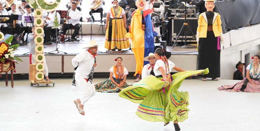 OCTAVO LUNES DEL CERRO