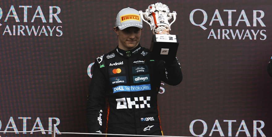 MCLAREN SE IMPONE EN SILVERSTONE; HÜLKENBERG FUE TERCERO