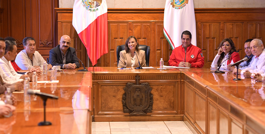 GOBERNADORA SE REUNE CON ALCALDES ELECTOS DEL PRI