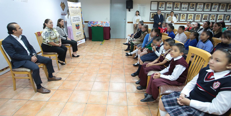 PREMIAN A CONCURSANTES DEL LIBRO ARTESANAL VERACRUZANO