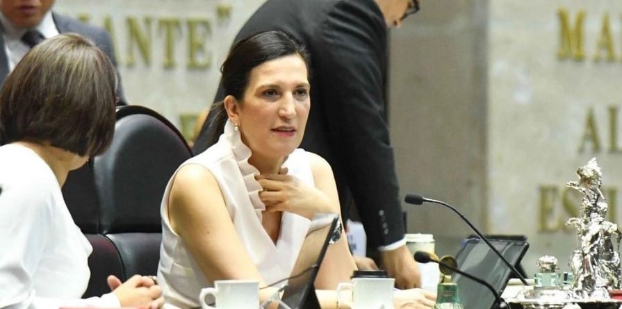 RESISTE MORENA DAR A KENIA LÓPEZ PRESIDENCIA LEGISLATIVA