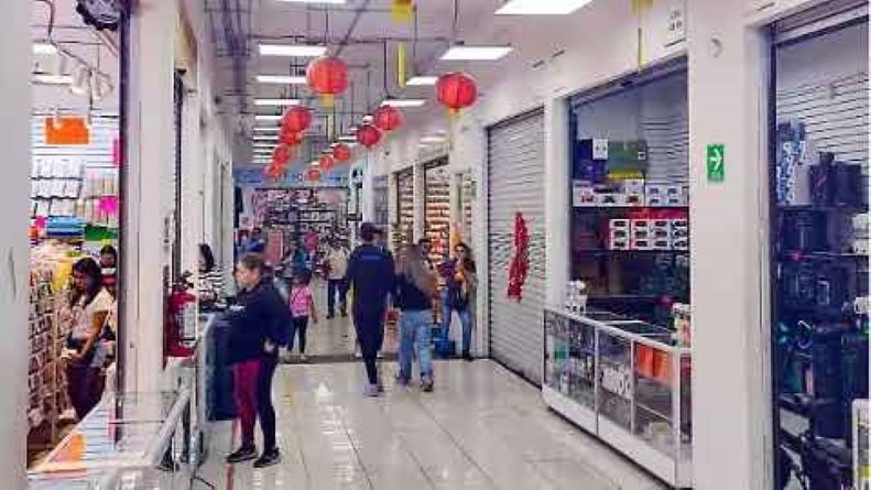HAY 600 BODEGAS Y PLAZAS COMERCIALES CHINAS