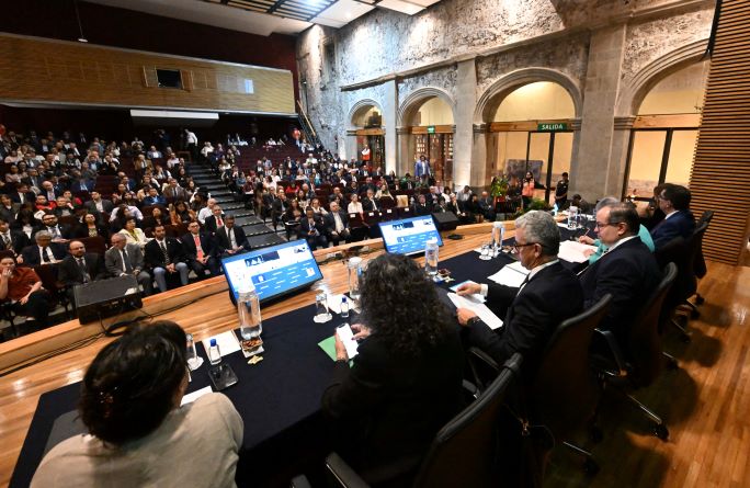 ANALIZARÁ EL CU DE LA UNAM CONFERIR 14 HONORIS CAUSA