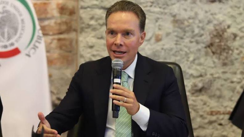 VELASCO ANALIZA ACCIONES LEGALES TRAS REPORTAJE CONTROVERSIAL
