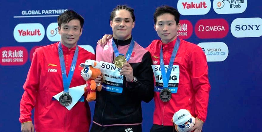 OSMAR OLVERA LOGRA ORO EN MUNDIAL DE SINGAPUR 2025