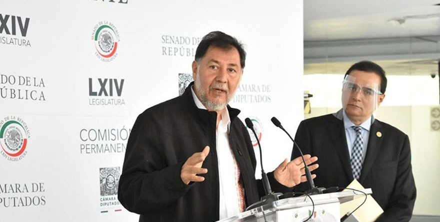 FERNÁNDEZ NOROÑA CRITICA LLAMADO DE LUISA MARÍA ALCALDE A NO VESTIR CON LUJOS
