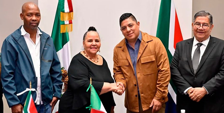 FORTALECE RICARDO GALLARDO RELACIONES DE SLP CON EL MUNDO