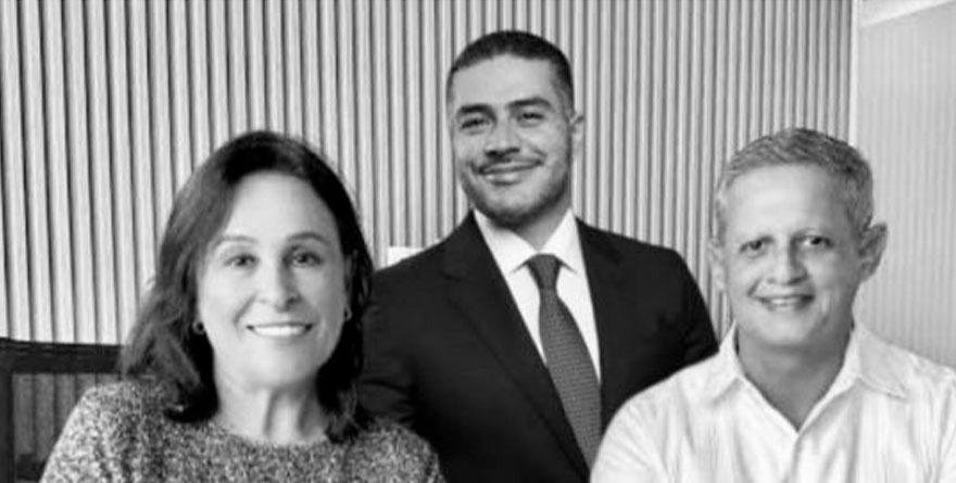 CLAUDIA A NAHLE: “¡NO ME AYUDES COMADRE!”