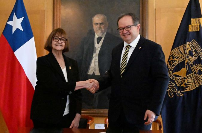 SE CREA EL CENTRO DE ESTUDIOS MEXICANOS UNAM-AMÉRICA LATINA, EN LA UNIVERSIDAD DE CHILE