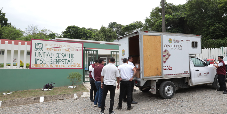 CAMIONETITAS DE LA SALUD SURTIERON MEDICAMENTOS A LA HUASTECA