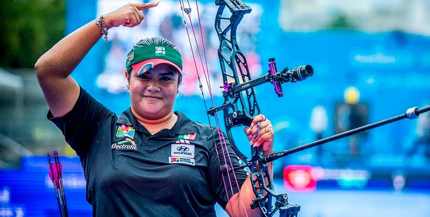 ANDREA BECERRA GANA CAMPEONATO MUNDIAL