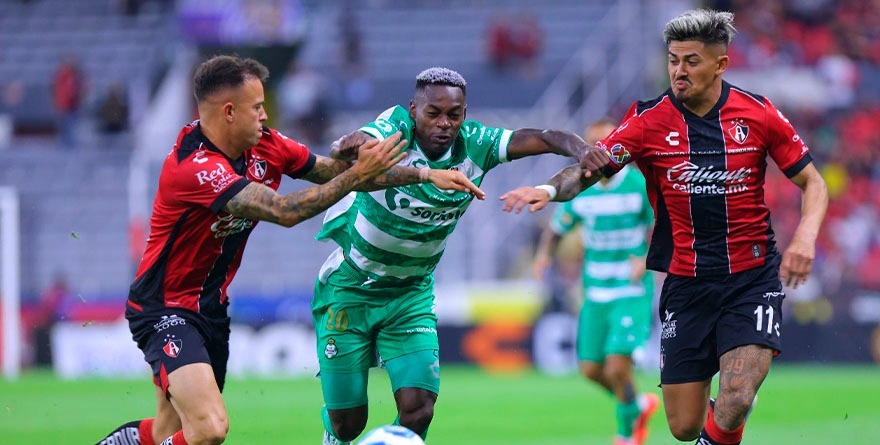 ATLAS NO LOGRA GANAR NI CON COCCA NI EN CASA
