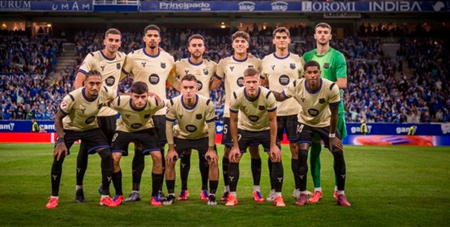 BARCELONA ACOSA AL ETERNO RIVAL