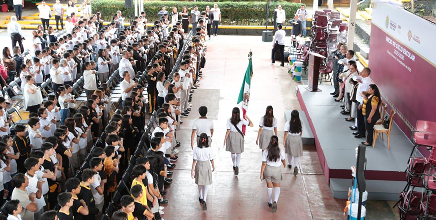 RETORNAN MÁS DE DOS MILLONES DE ESTUDIANTES A CLASES