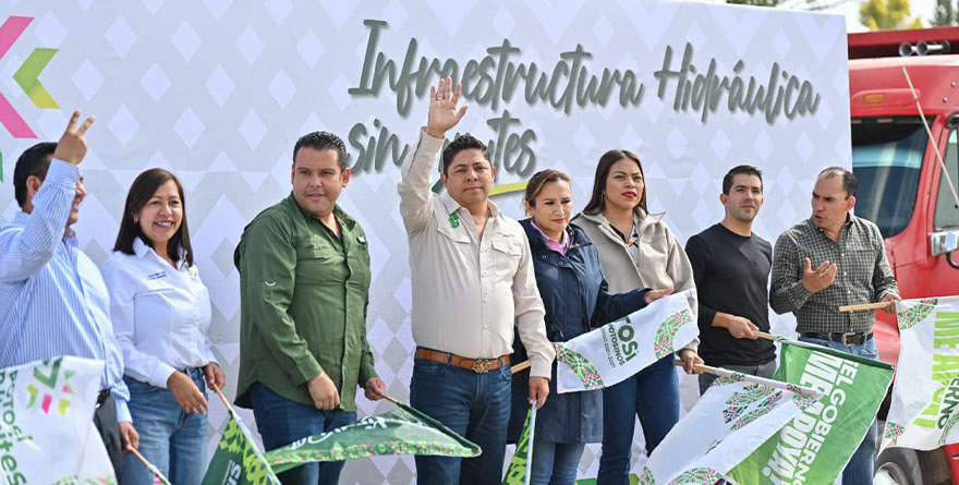 INICIA RICARDO GALLARDO OBRAS HIDROSANITARIAS PARA EL ALTIPLANO
