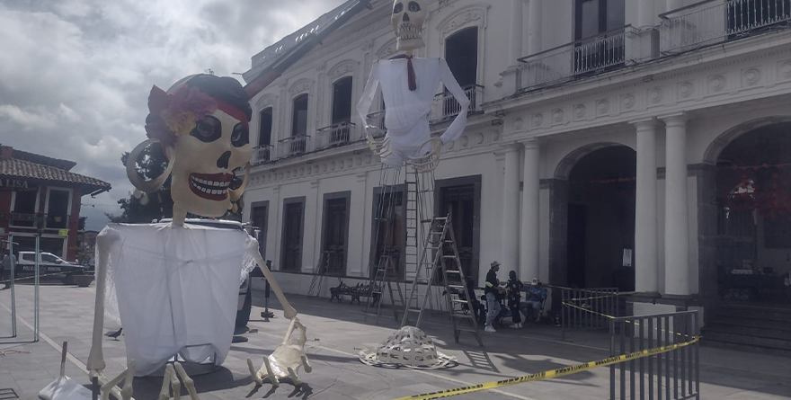 COATEPEC SE PREPARA PARA CELEBRAR EL DÍA DE MUERTOS