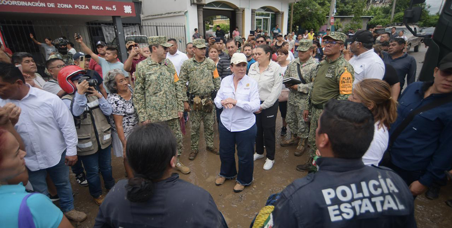 GOBERNADORA RECORRE POZA RICA