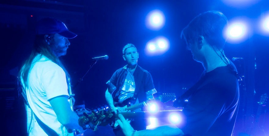 ENTREGA MAROON 5 SU AMOR A TAPATÍOS CON ‘LOVE IS LIKE’