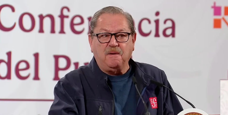 PLANEA TAIBO REGALAR LIBROS Y EN MÉXICO… NO VENDE