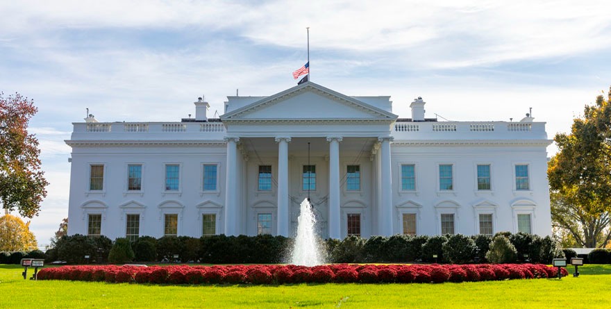 VA LA CASA BLANCA POR ‘MENTIROSOS’ EN PRENSA
