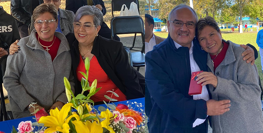 ESTHER SE JUBILA TRAS 30 AÑOS DE SERVICIO