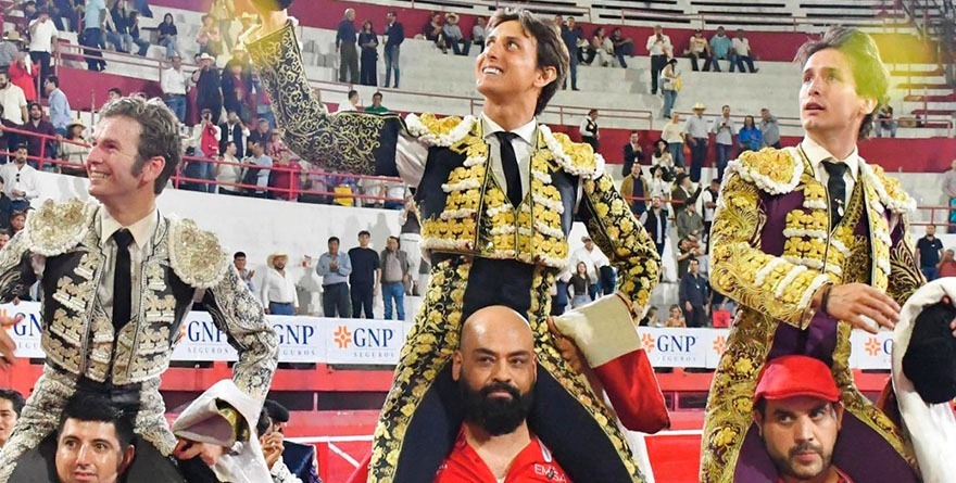 BRILLA ROCA REY EN LA MONUMENTAL