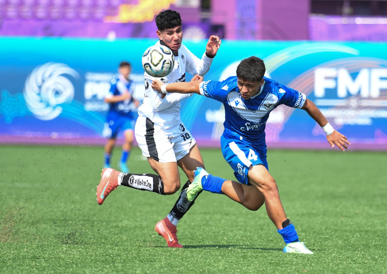 FUTBOL INTERNACIONAL EN LA UD HUGO SÁNCHEZ