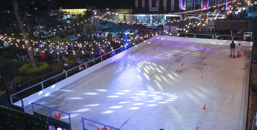 ADELANTAN APERTURA DE LA PISTA DE HIELO EN COATEPEC