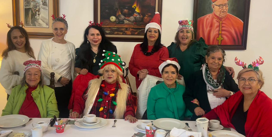 AMIGAS CIERRAN EL AÑO CON FÉ Y GRATITUD
