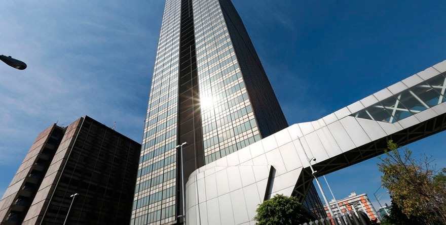 PEGA PEMEX A FINANZAS CON $284 MIL MILLONES