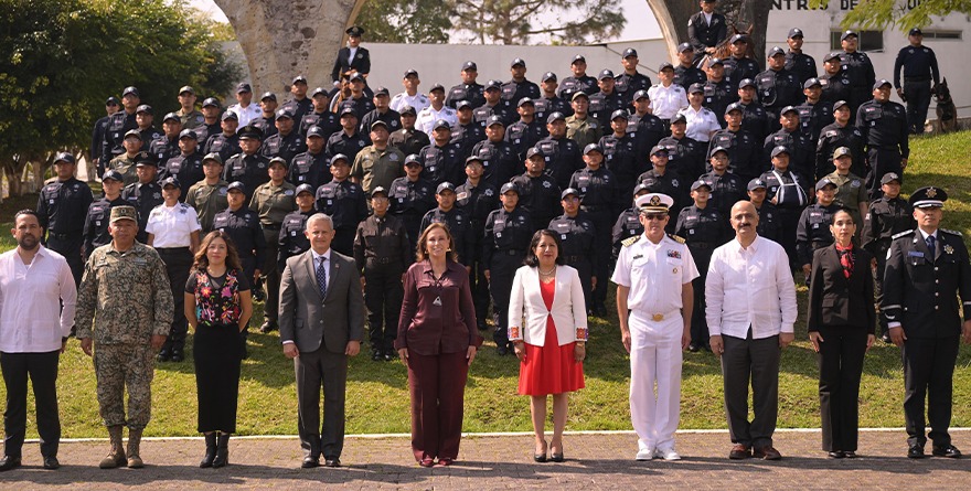 GRADUACIÓN Y EQUIPAMIENTO REFUERZAN LA SEGURIDAD EN VERACRUZ