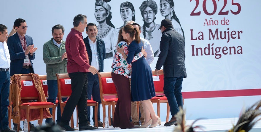 VA SHEINBAUM DEL REGAÑO AL APAPACHO A DIRIGENTES