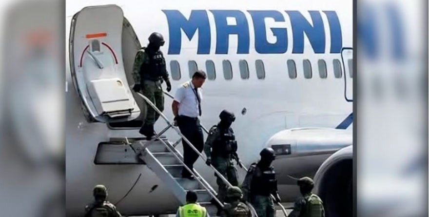 RETIENE PILOTO A PASAJEROS POR FALTA DE PAGO