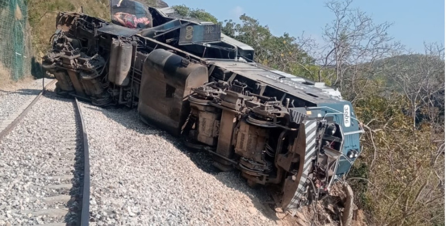 TREN INSIGNIA DE LA 4T: 13 MUERTOS Y 98 HERIDOS