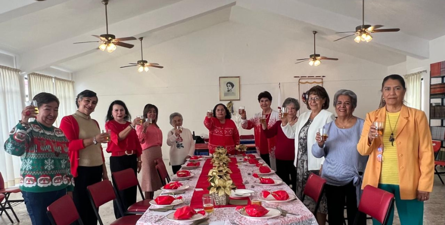 CERRARON EL AÑO ENTRE BRINDIS, GRATITUD Y ESPERANZA