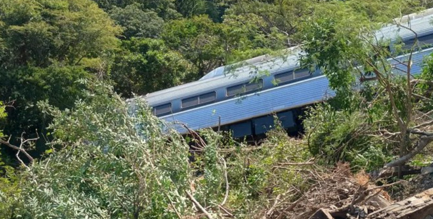 SE DESCARRILA TREN INTEROCEÁNICO EN OAXACA