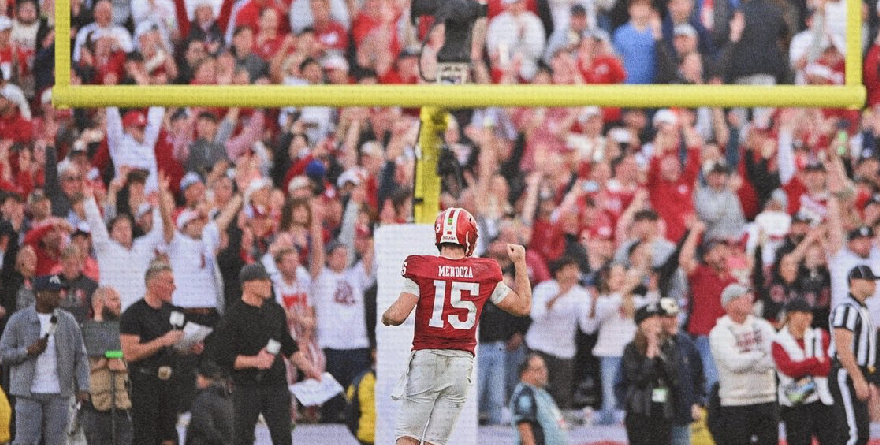 INDIANA GANA CON CATEGORÍA EL ROSE BOWL Y VA A SMEIS DEL CFP