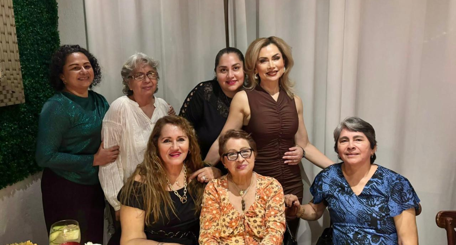 VERÓNICA CELEBRÓ RODEADA DE CARIÑO