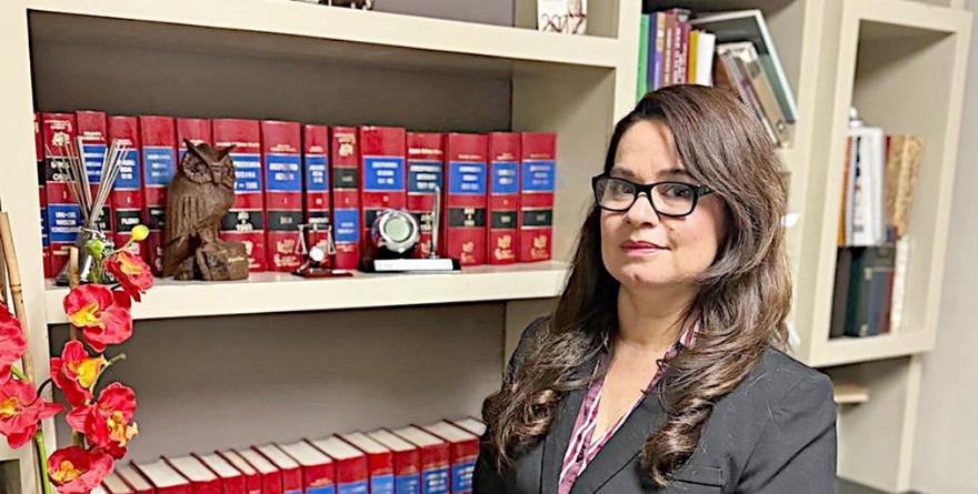 EJERCE COMO JUEZA EX ABOGADA DE MAYITO