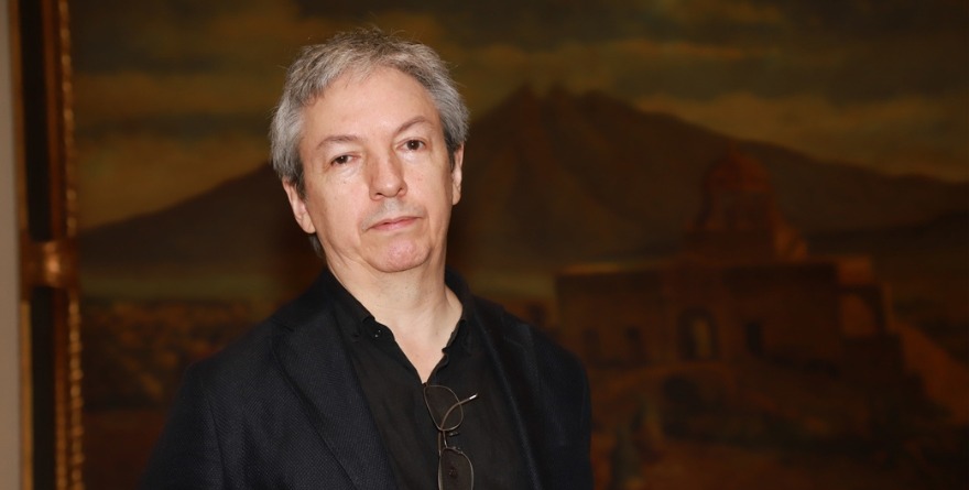 ‘TRATO DE BUSCAR ALGO NUEVO EN CADA HISTORIA’